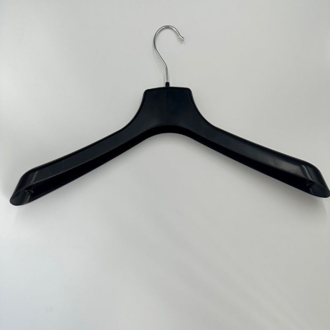 Plastic clothes hangers, 42 cm